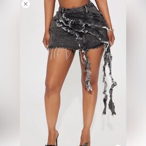 Frayed Hem Distressed Denim Mini Skirt in Washed Black